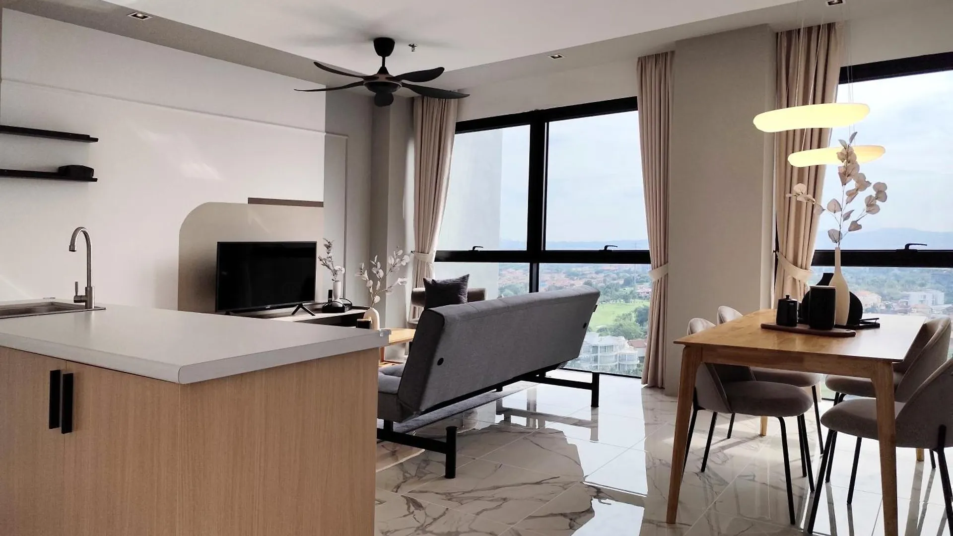 Lumi Tropicana Petaling Jaya 0*,